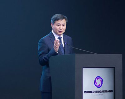 中國電信董事長柯瑞文：云網(wǎng)筑基，智惠未來